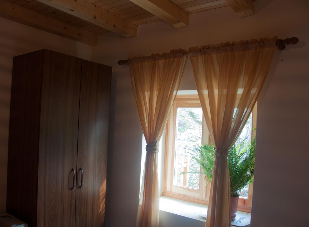 Aste Guesthouse Tropoje Rum bild